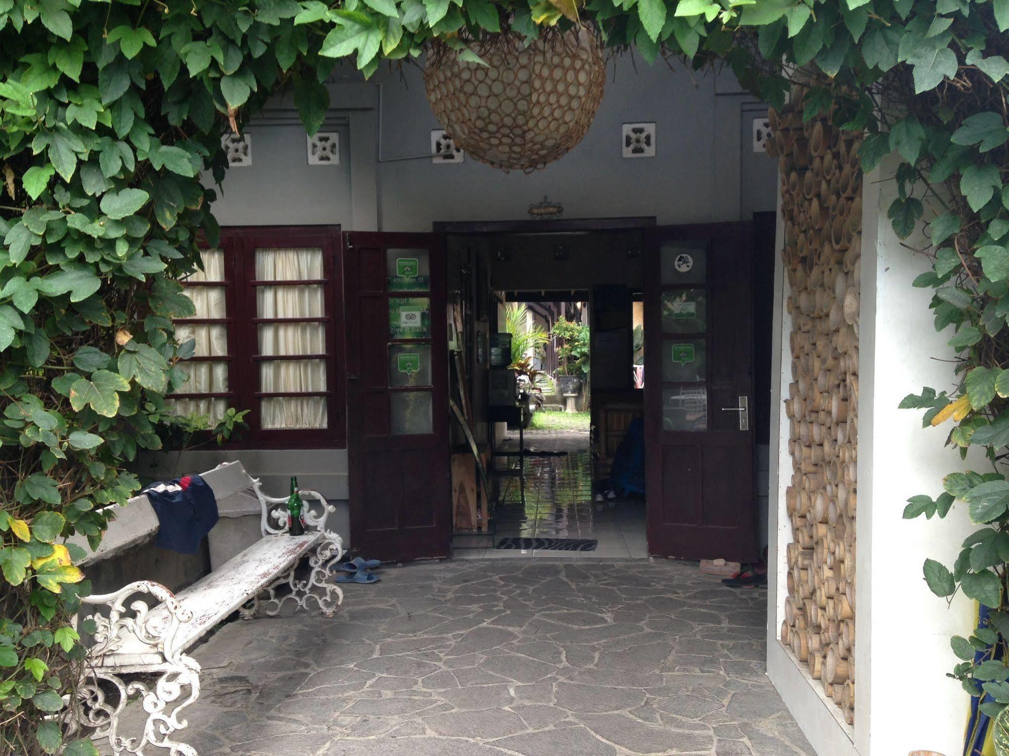 Venezia Homestay And Garden Yogyakarta Dış mekan fotoğraf